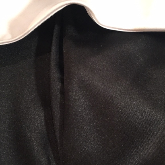 Simple and Elegant Strapless Gown - Picture 9 of 11